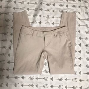 Old Navy Pixie Mid-Rise Size 4P